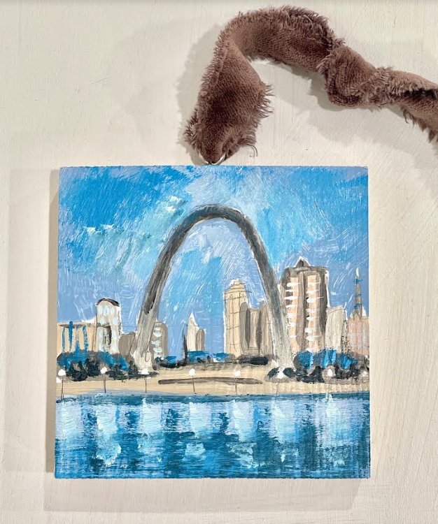 St Louis II Ornament 4x4